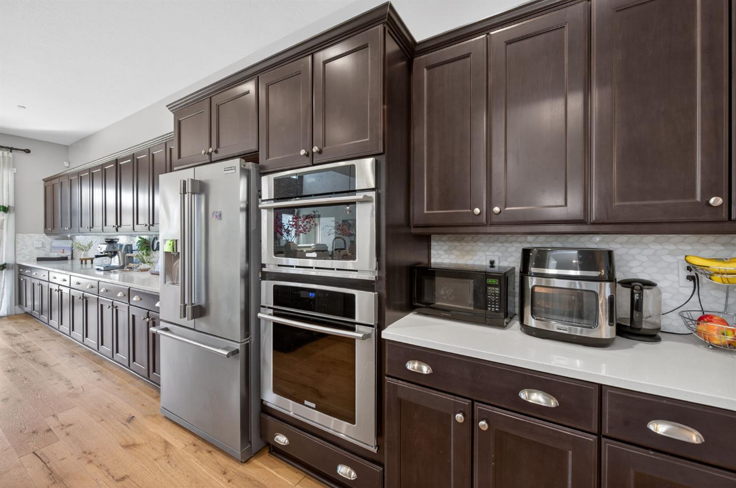 638 Mesa Dr S, Madera, CA 93636