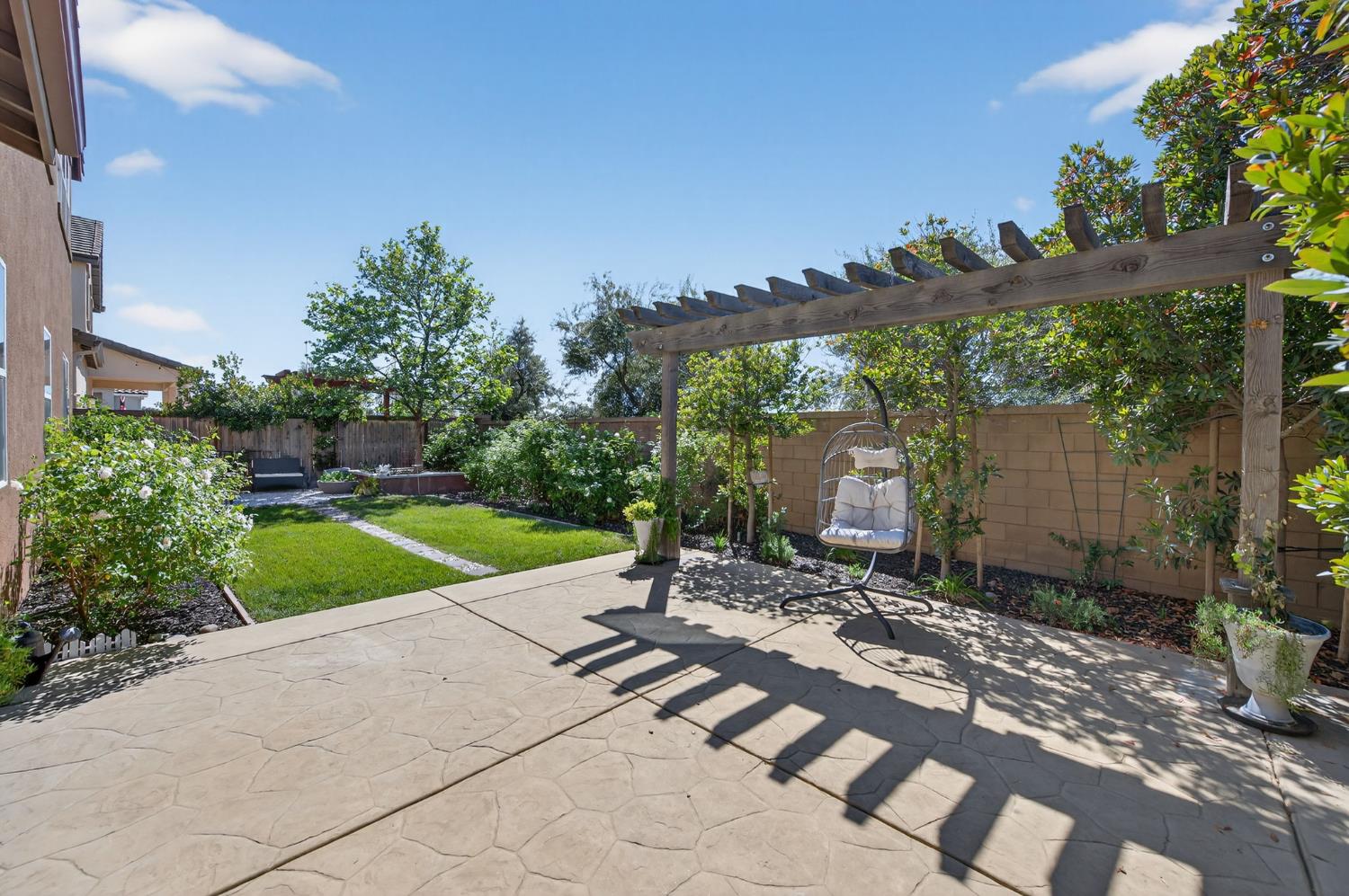 638 Mesa Dr S, Madera, CA 93636