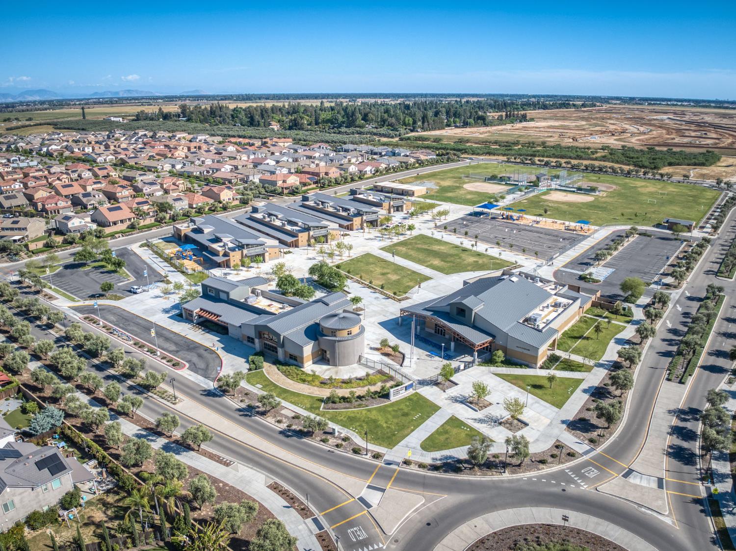 638 Mesa Dr S, Madera, CA 93636