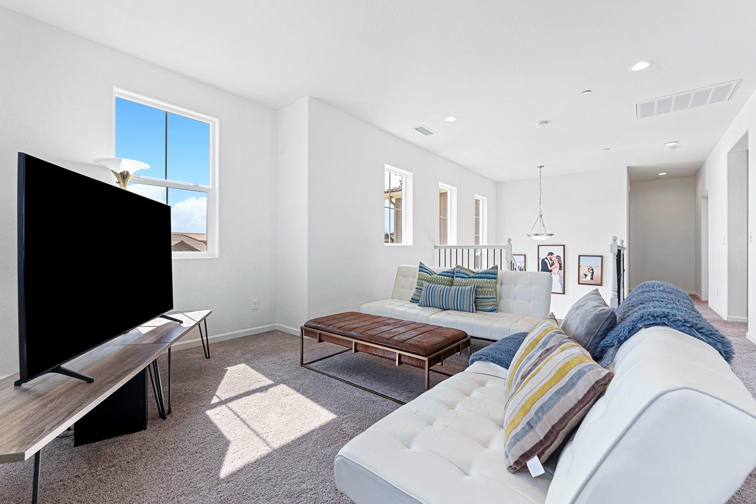 1006 La Canada Ave, Clovis, CA 93619