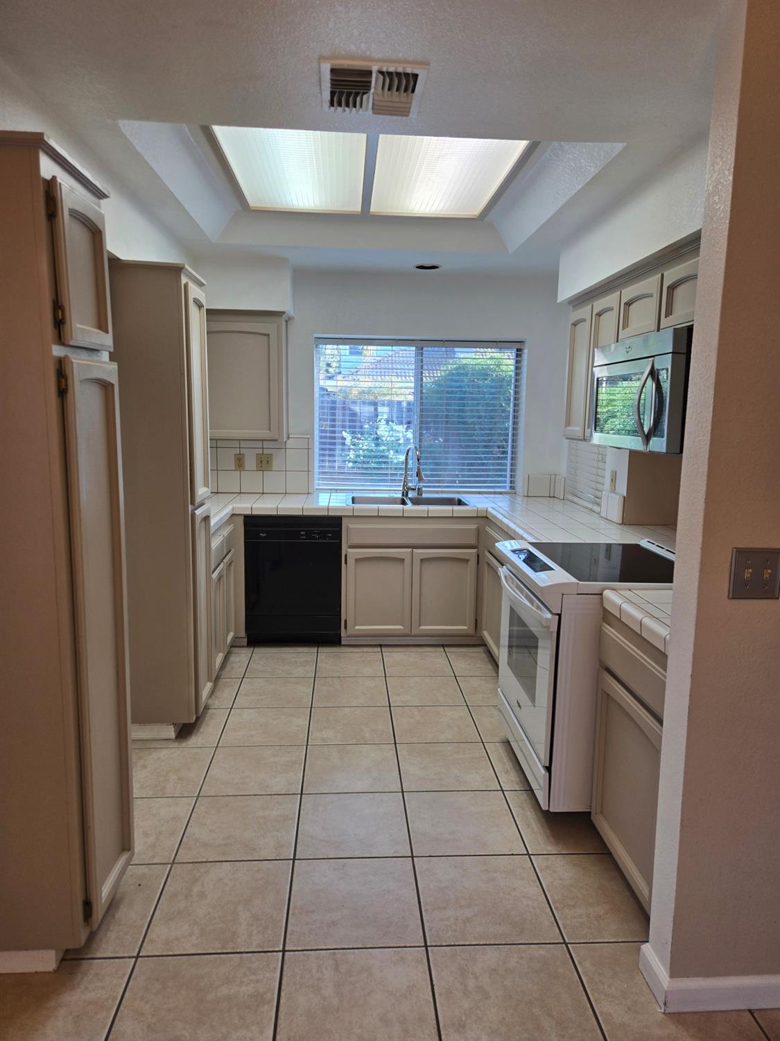 1415 E Portland Ave, Fresno, CA 93720