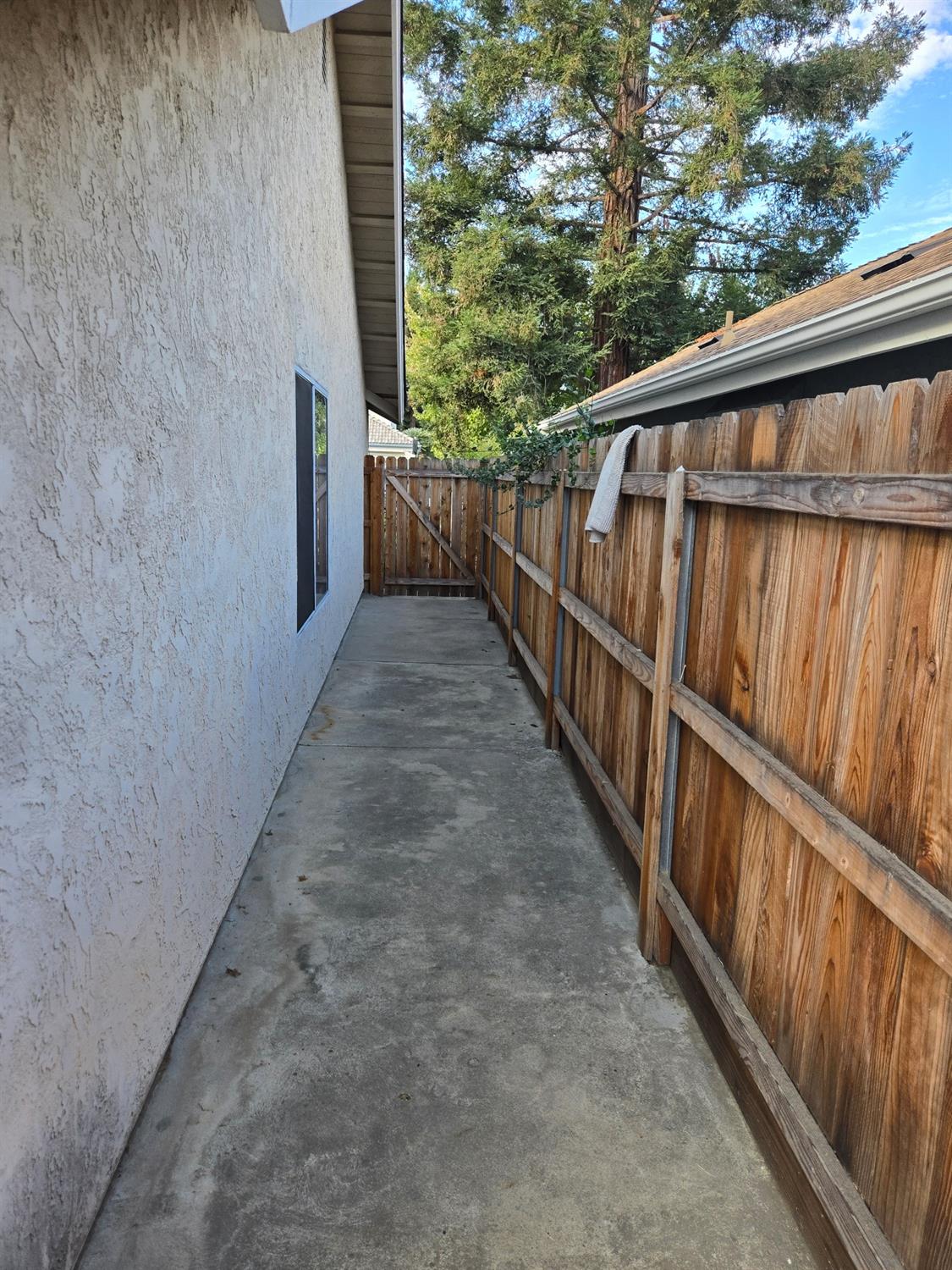 1415 E Portland Ave, Fresno, CA 93720