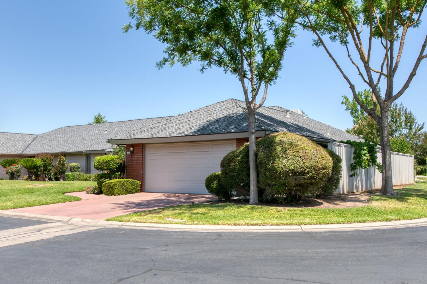 6331 N Palm Ave, Fresno, CA 93704