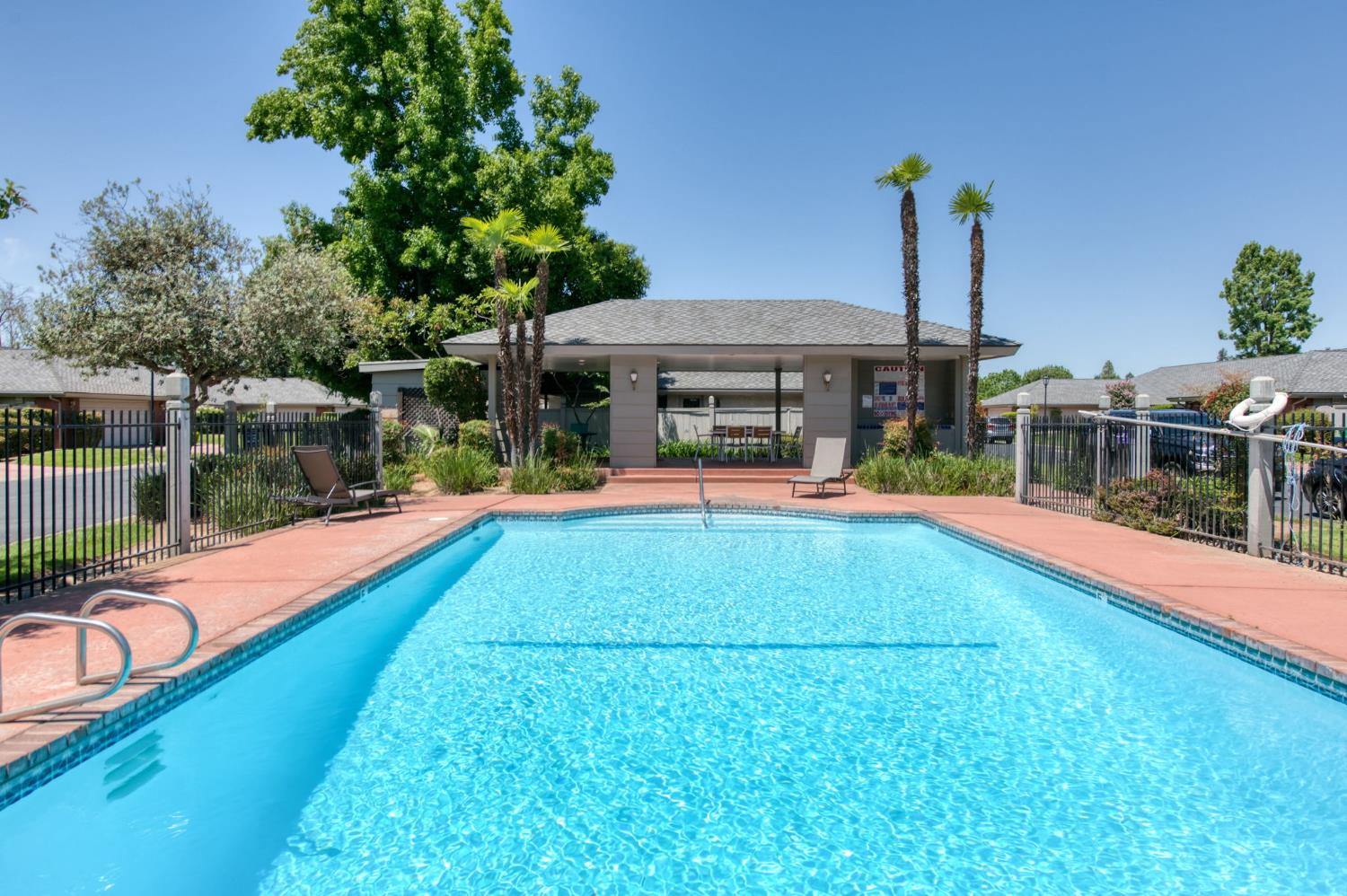 6331 N Palm Ave, Fresno, CA 93704