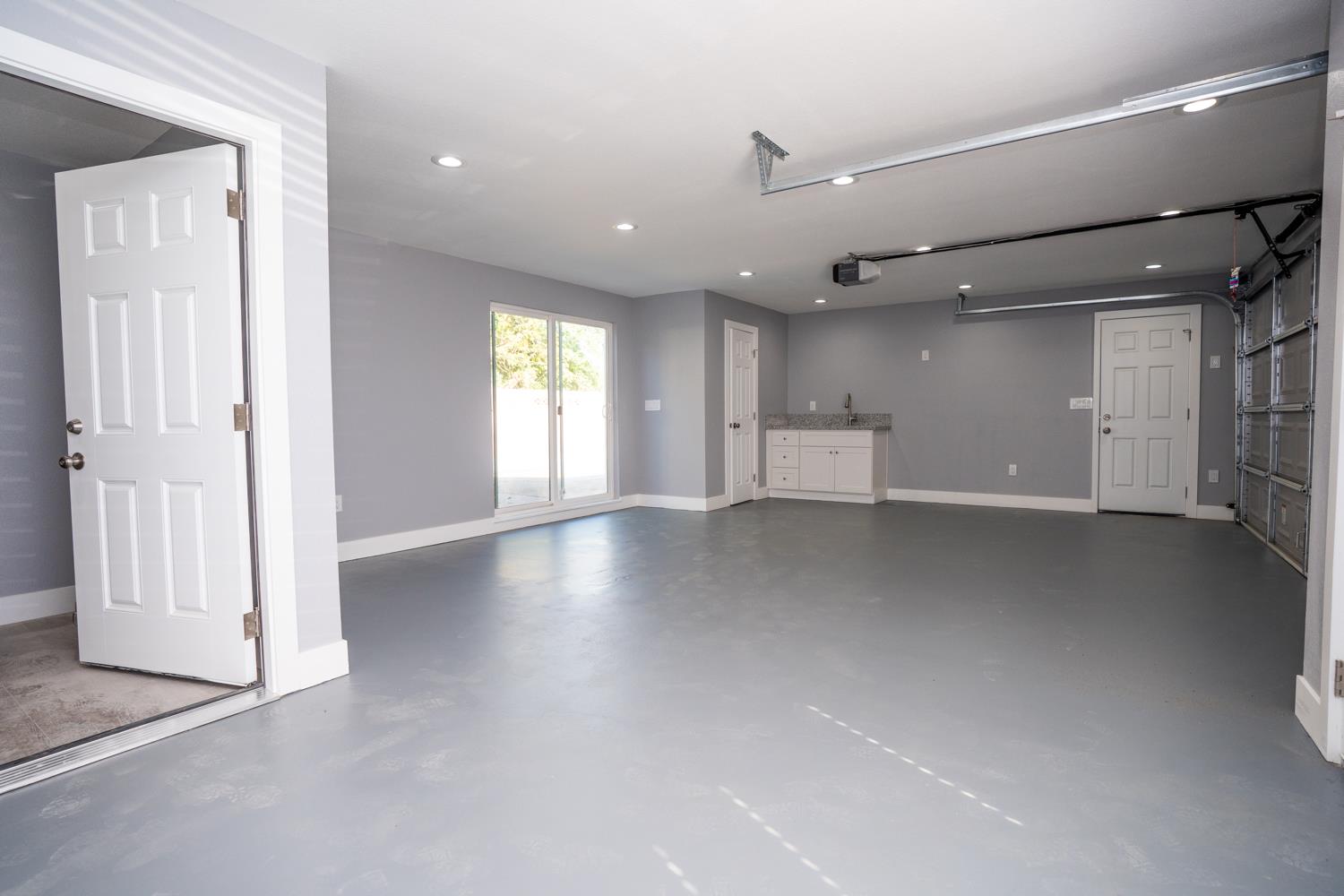 901 Bloker St, Madera, CA 93638