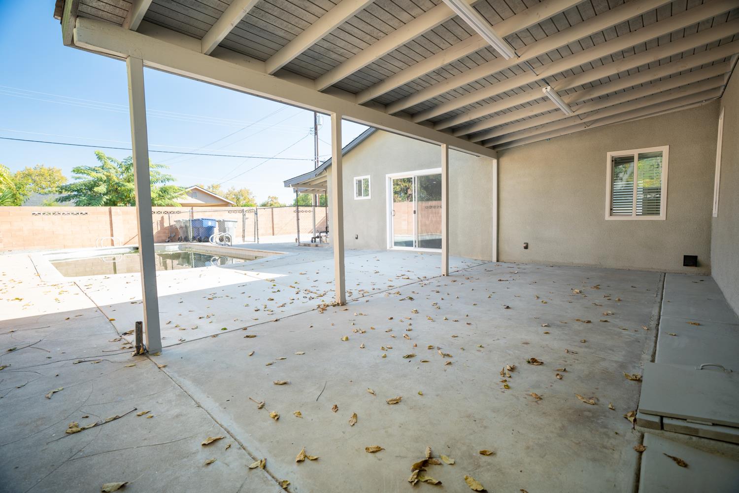 901 Bloker St, Madera, CA 93638